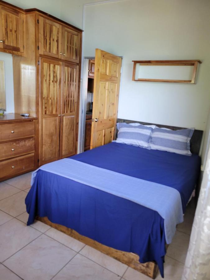 Memories Cottage And Apartments Buccoo Экстерьер фото